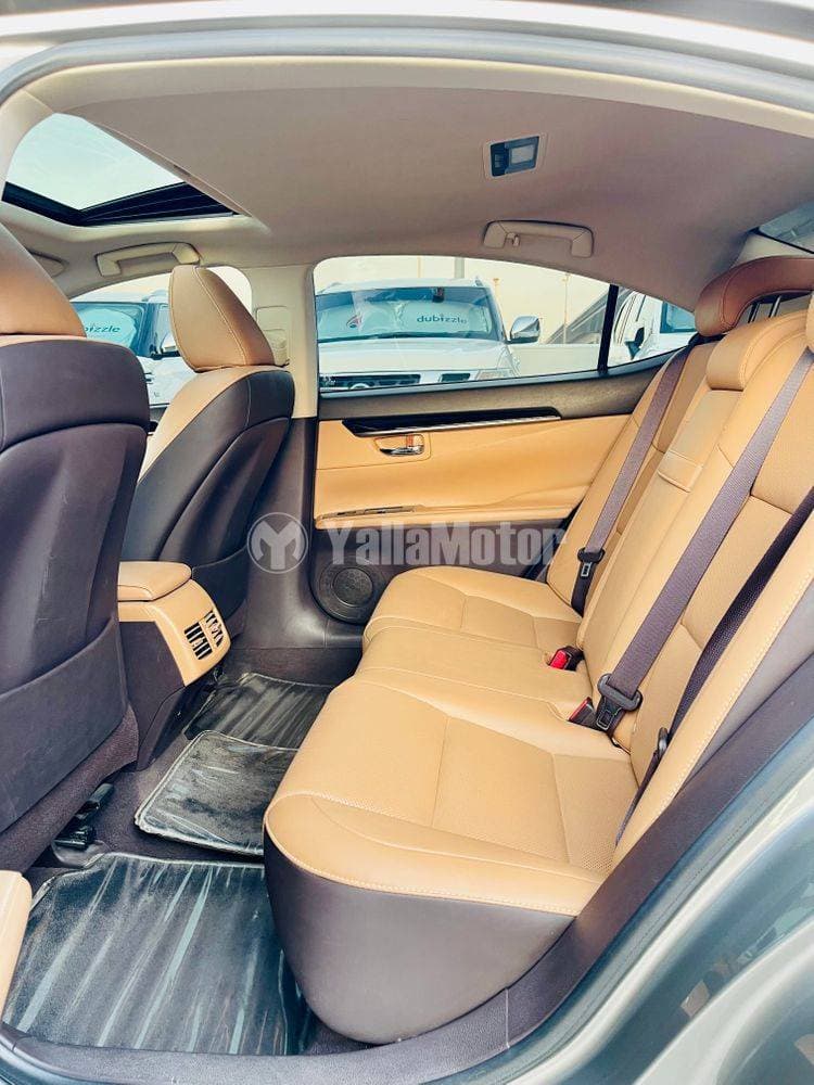 2017 Lexus ES thumbnail 7