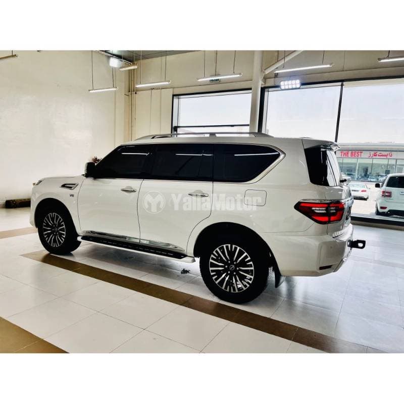 2023 Nissan Patrol thumbnail 5