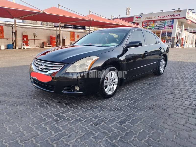 2010 Nissan Altima thumbnail 3