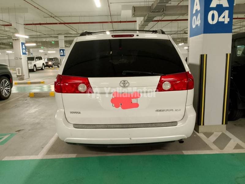 2008 Toyota Sienna thumbnail 3