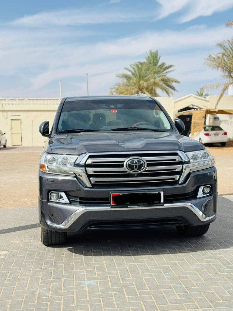 2018 Toyota Land Cruiser
