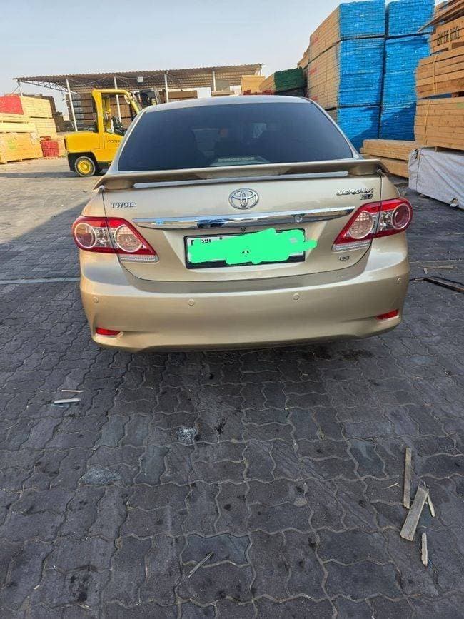2013 Toyota Corolla thumbnail 5
