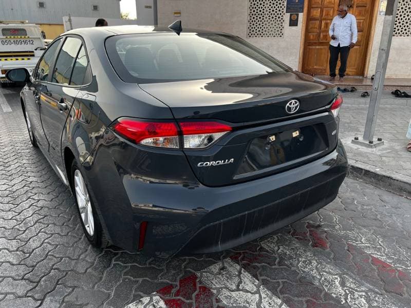 2025 Toyota Corolla thumbnail 4