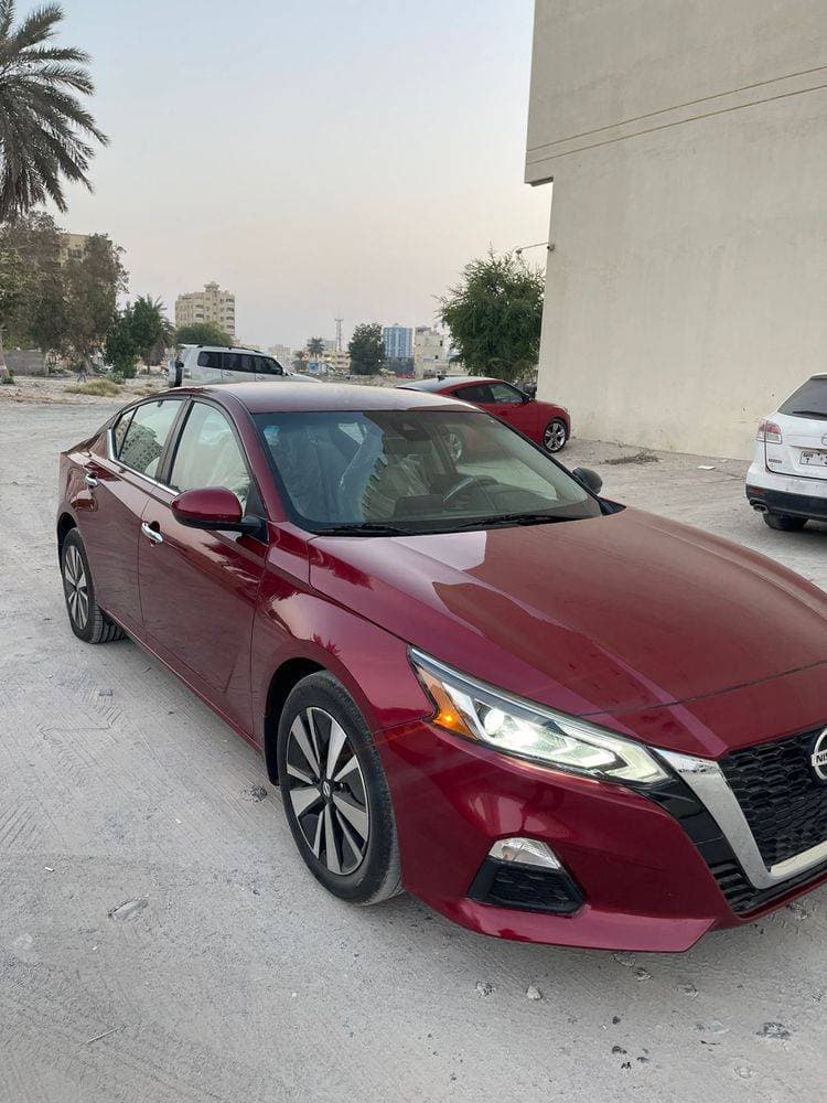 2021 Nissan Altima thumbnail 4