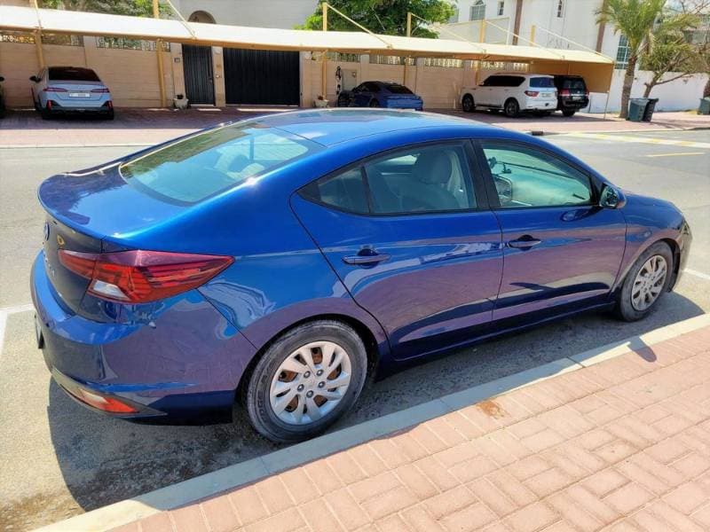 2019 Hyundai Elantra thumbnail 2