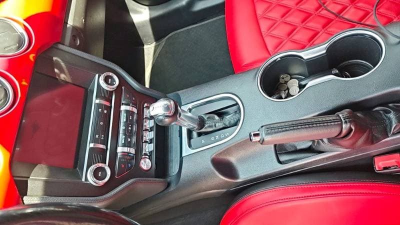 2019 Ford Mustang thumbnail 3