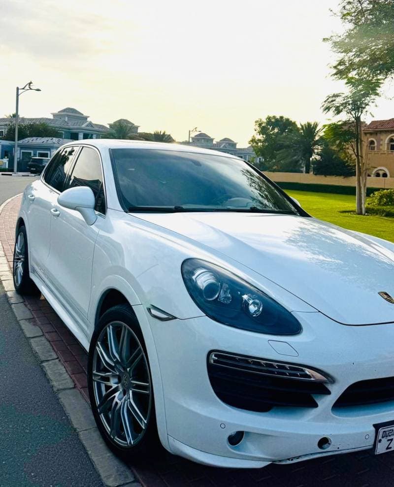 2012 Porsche Cayenne thumbnail 3