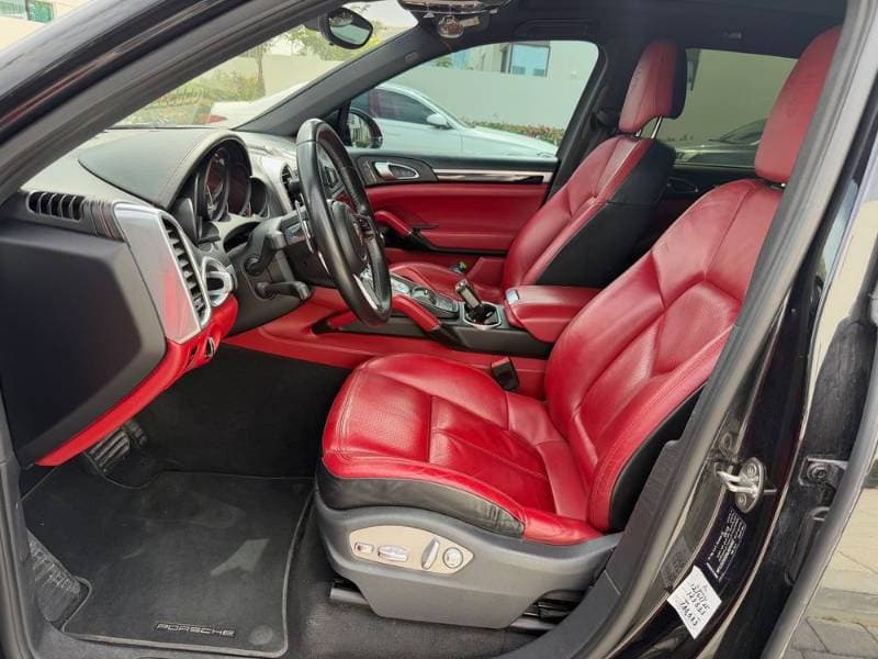 2016 Porsche Cayenne thumbnail 3