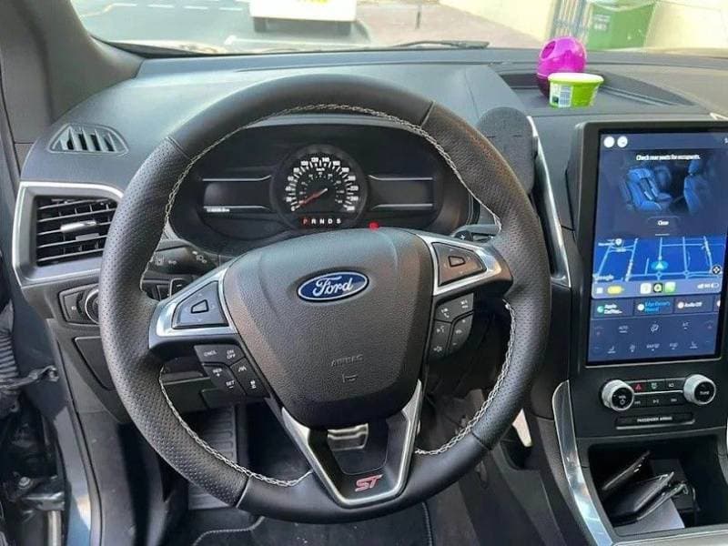 2023 Ford Edge ST thumbnail 6