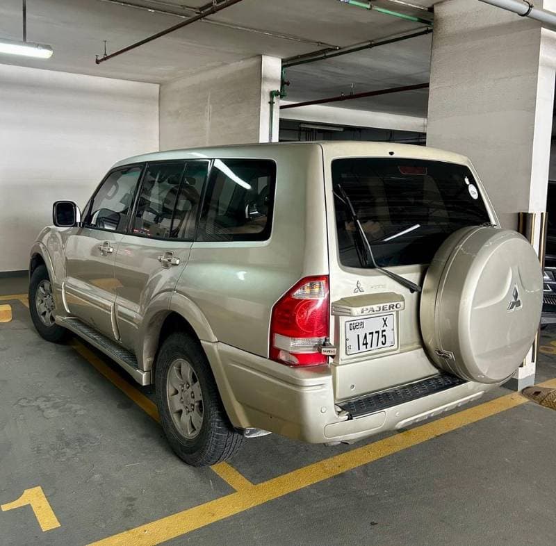 2007 Mitsubishi Pajero thumbnail 3