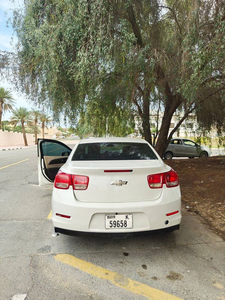 2015 Chevrolet Malibu thumbnail 4