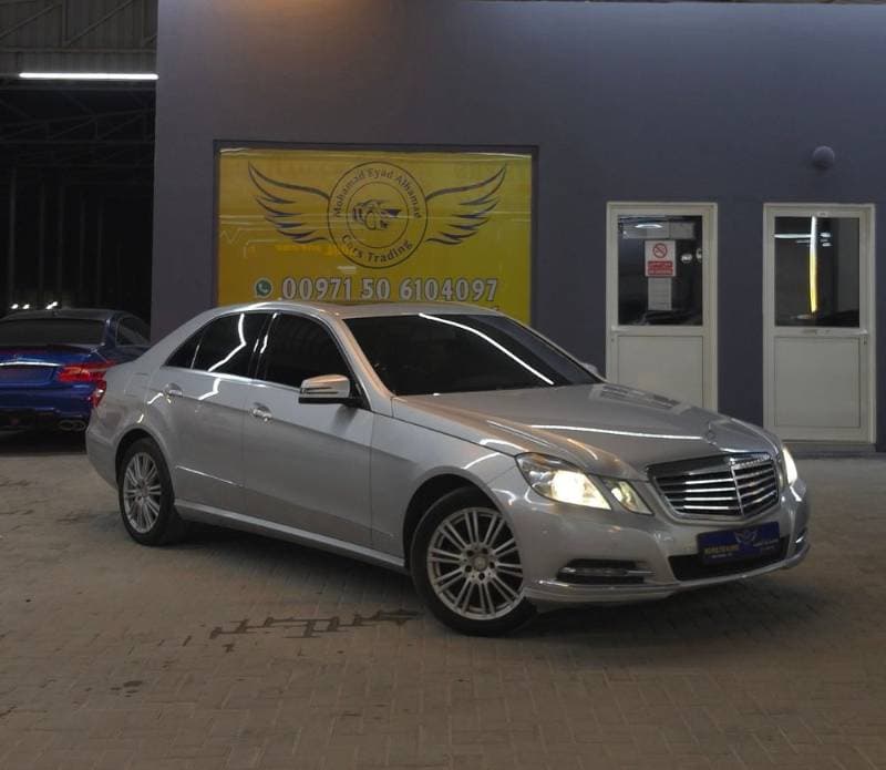 2011 Mercedes-Benz E-Class thumbnail 2