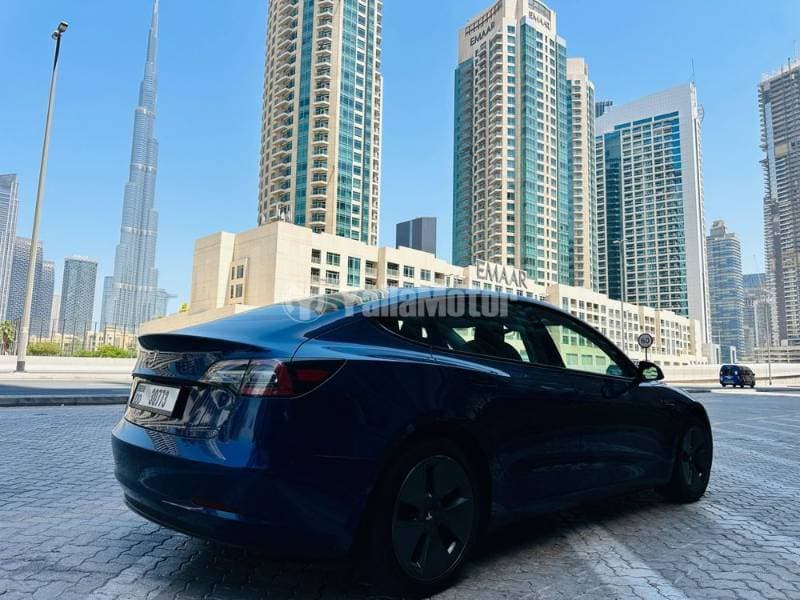2023 Tesla Model 3 thumbnail 4