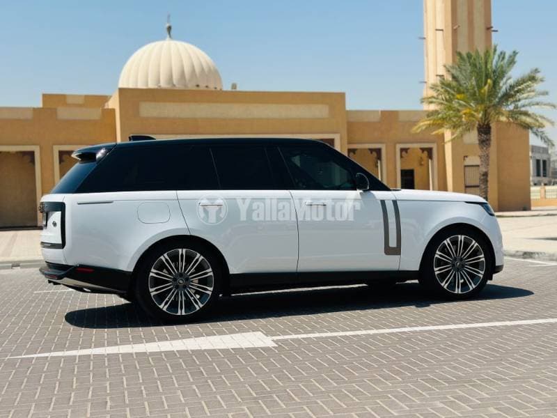 2023 Land Rover Range Rover thumbnail 4
