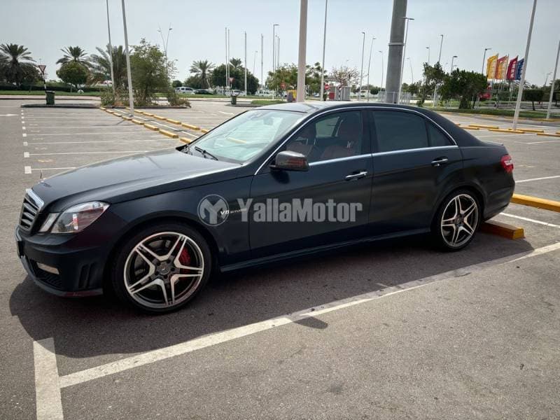 2012 Mercedes-Benz E 63 AMG thumbnail 3