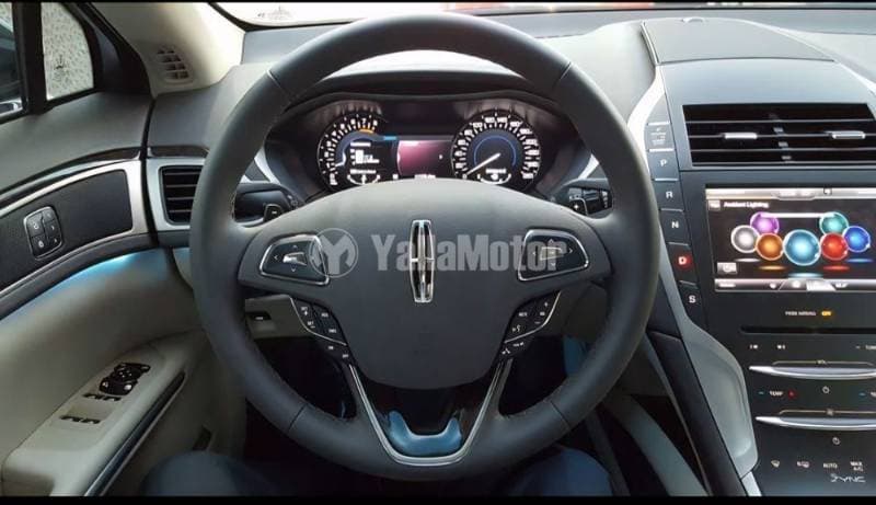2015 Lincoln MKZ thumbnail 2