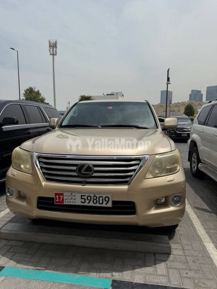 2011 Lexus LX 570 thumbnail 3