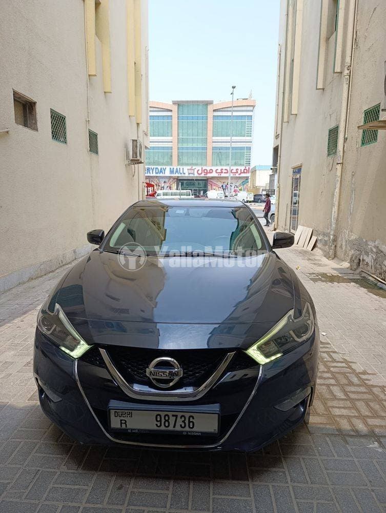 2018 Nissan Maxima thumbnail 2