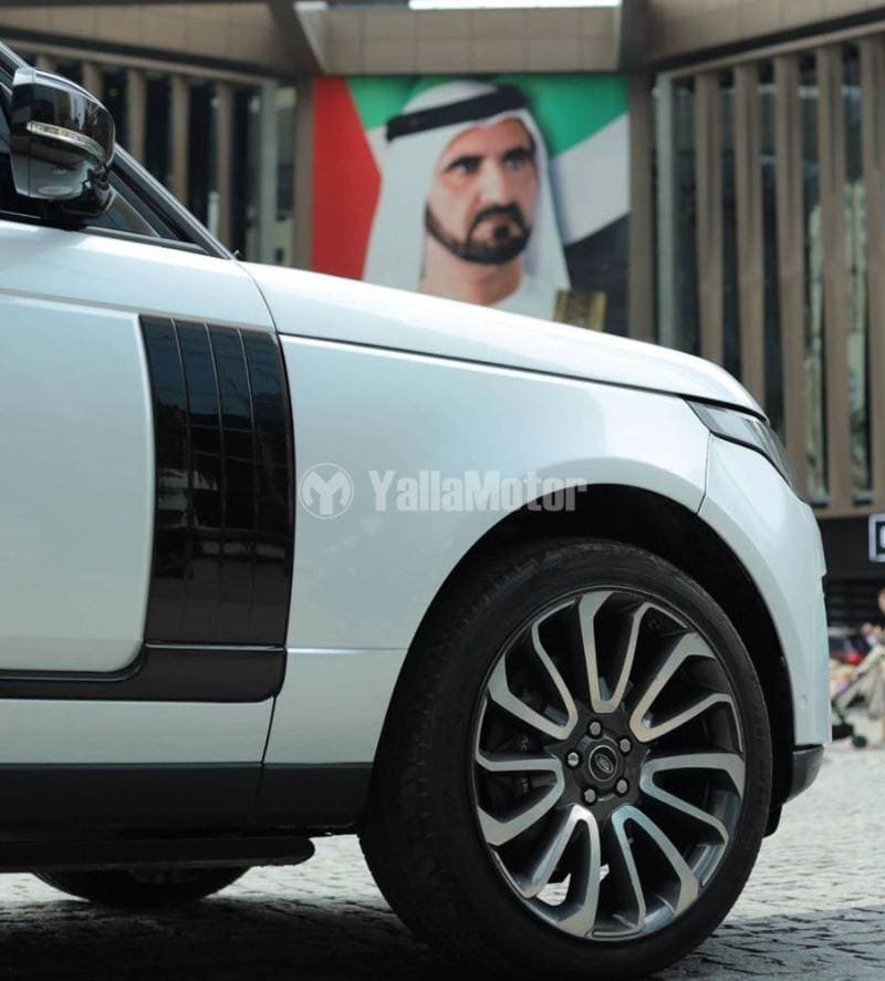 2018 Land Rover Range Rover thumbnail 4