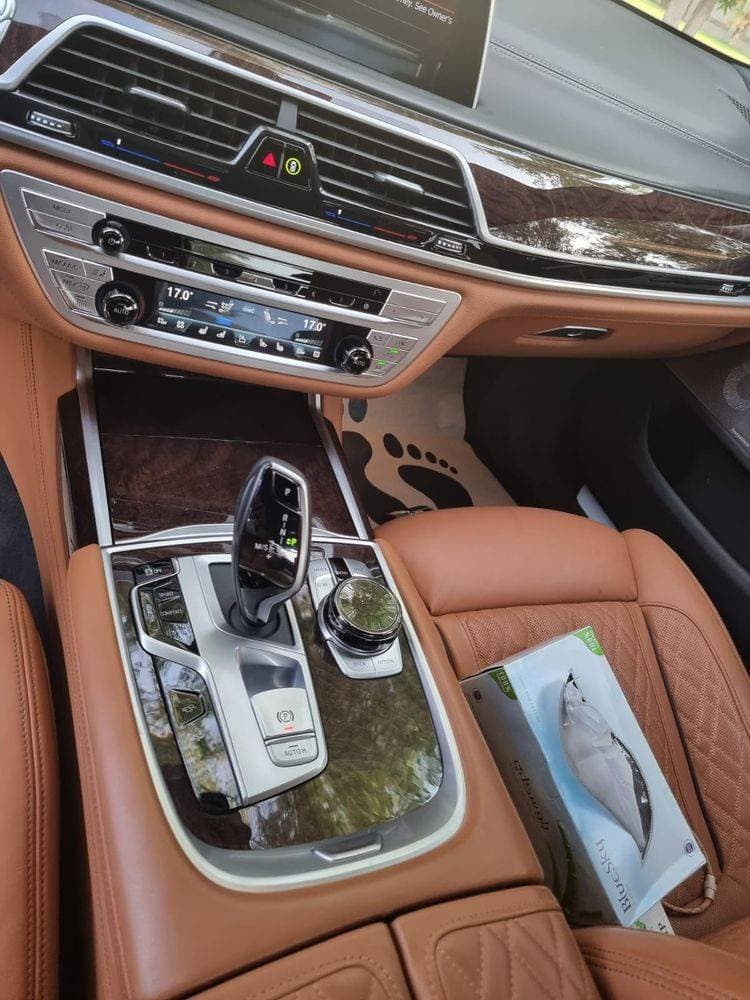 2020 BMW 7 Series thumbnail 5