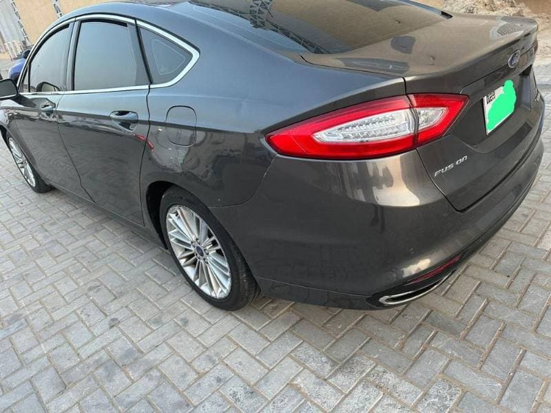 2016 Ford Fusion thumbnail 2