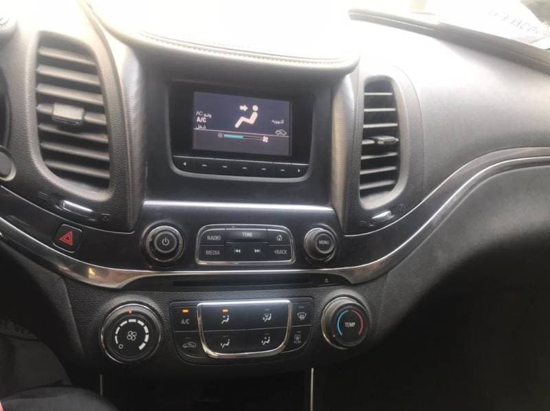 2015 Chevrolet Impala thumbnail 7