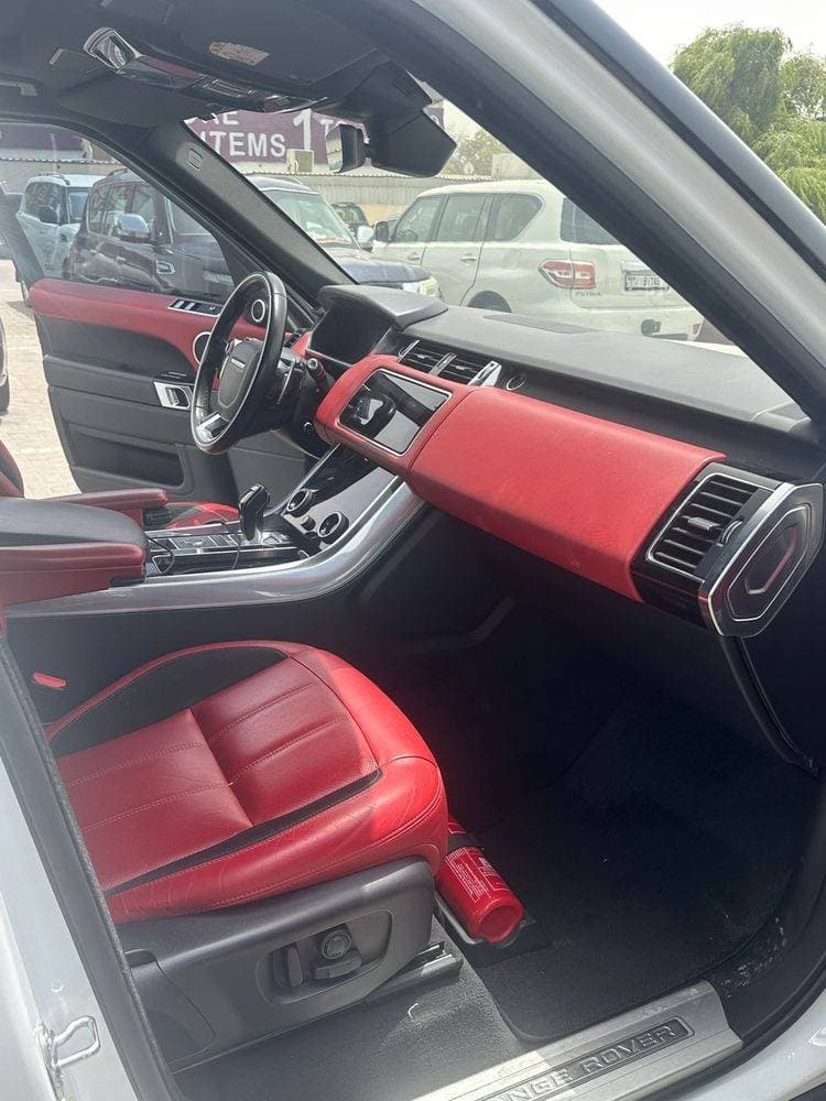 2022 Land Rover Range Rover Sport thumbnail 4