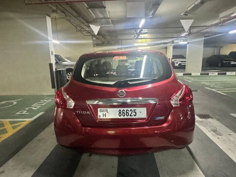 2015 Nissan Tiida thumbnail 4