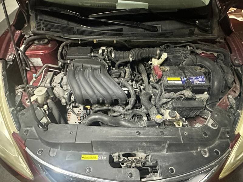 2015 Nissan Tiida thumbnail 9
