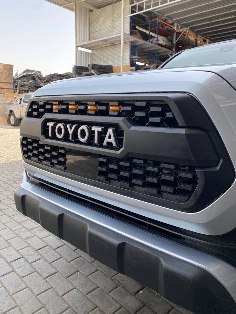 2019 Toyota Tacoma thumbnail 8