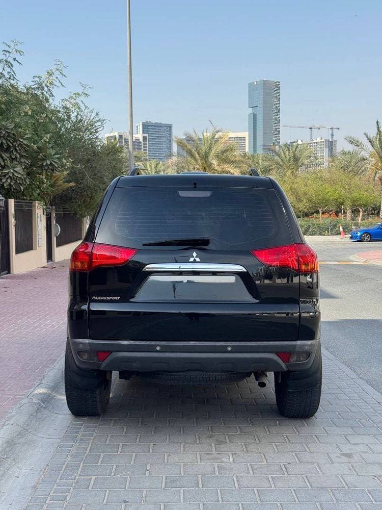 2009 Mitsubishi Pajero Sport thumbnail 2
