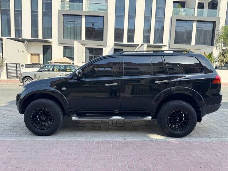 2009 Mitsubishi Pajero Sport thumbnail 7