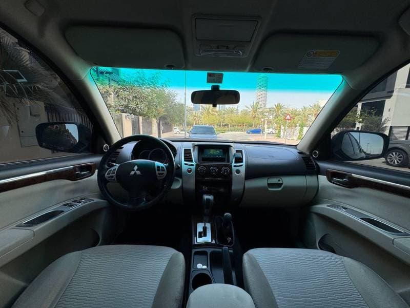 2009 Mitsubishi Pajero Sport thumbnail 10