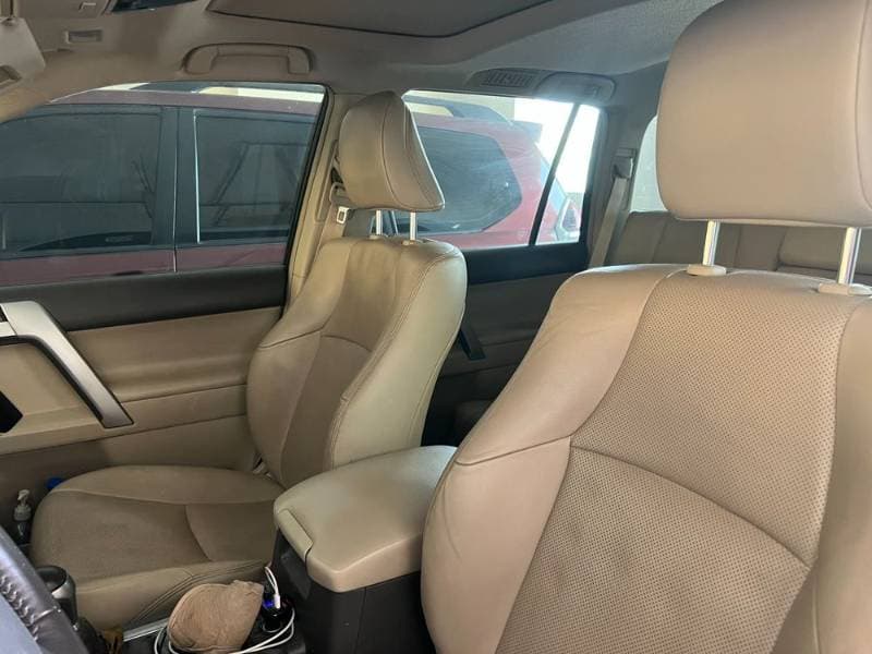 2020 Toyota Land Cruiser Prado thumbnail 3
