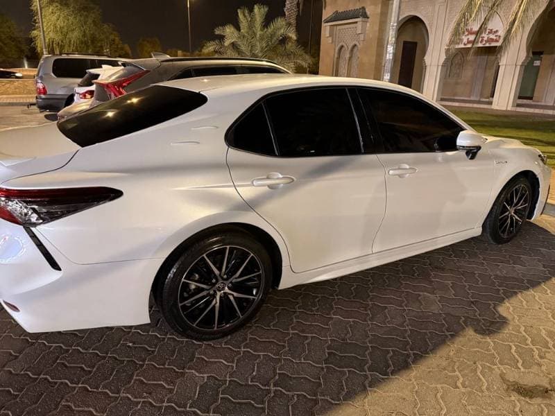 2023 Toyota Camry thumbnail 3