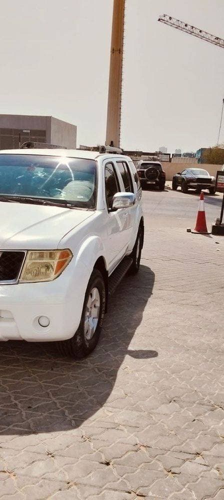 2006 Nissan Pathfinder thumbnail 3