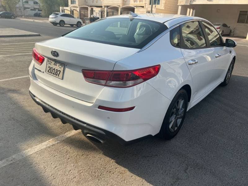 2020 Kia Optima thumbnail 4