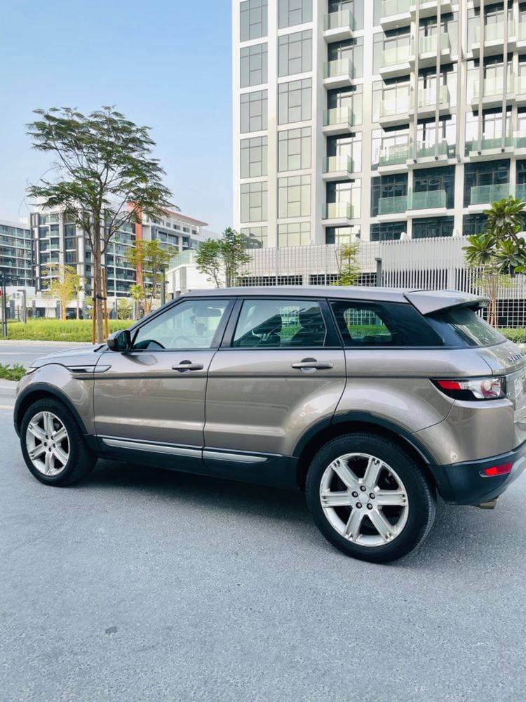 2015 Land Rover Range Rover Evoque thumbnail 4