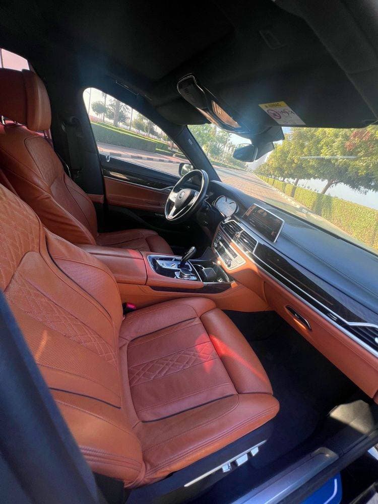 2017 BMW 7 Series thumbnail 9