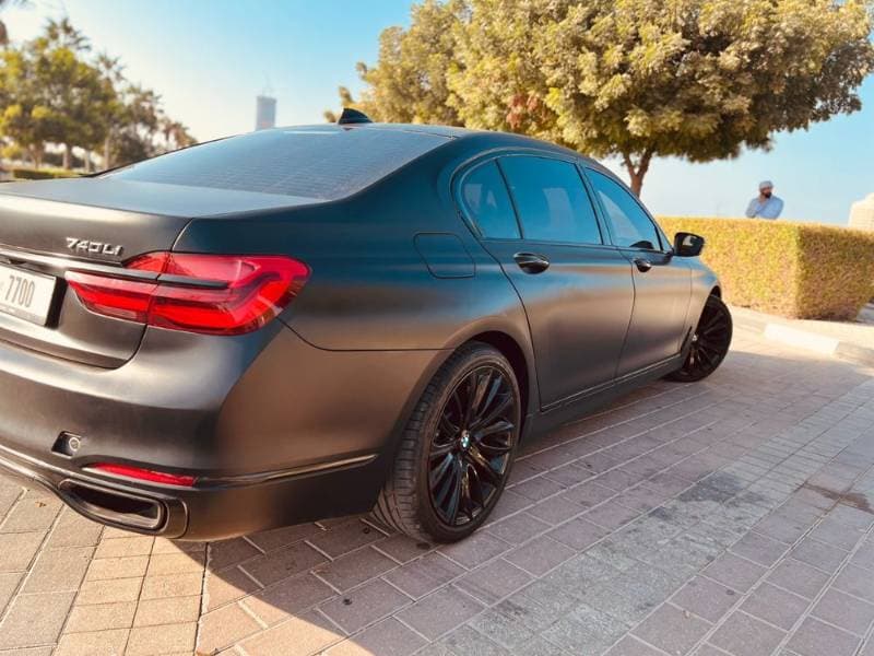 2017 BMW 7 Series thumbnail 3