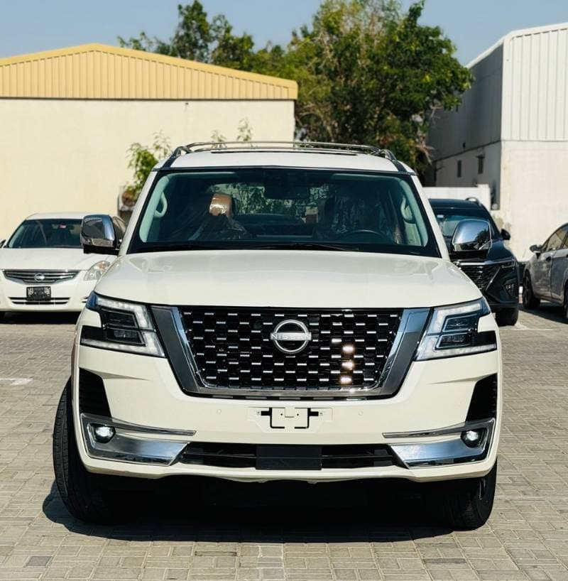 2017 Nissan Armada thumbnail 6