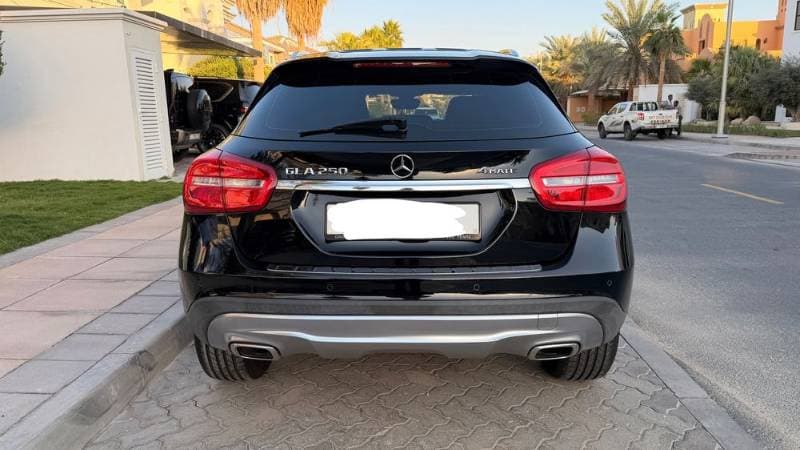 2016 Mercedes-Benz GLA thumbnail 5