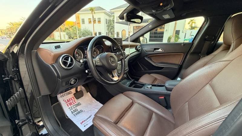 2016 Mercedes-Benz GLA thumbnail 8