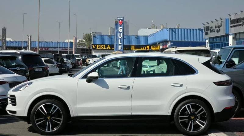 2018 Porsche Cayenne thumbnail 7
