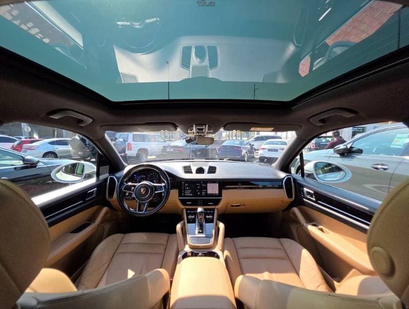 2018 Porsche Cayenne thumbnail 10