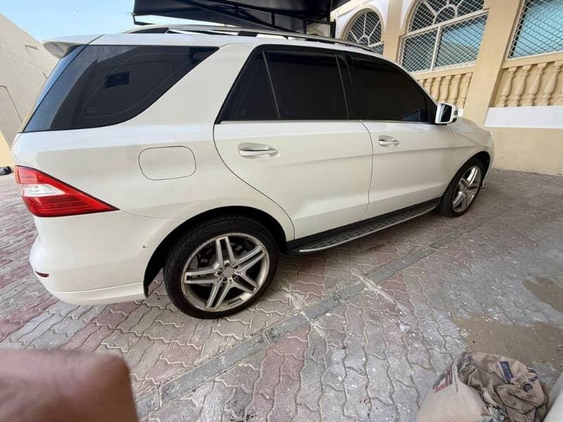 2014 Mercedes-Benz ML350 thumbnail 3