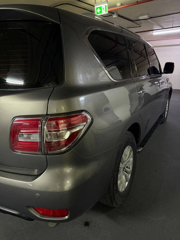 2014 Nissan Patrol thumbnail 3