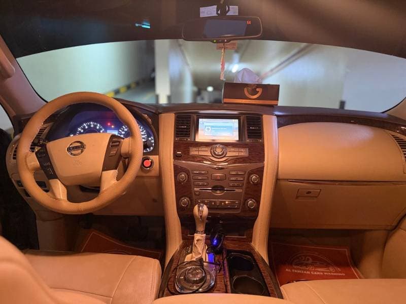 2014 Nissan Patrol thumbnail 10