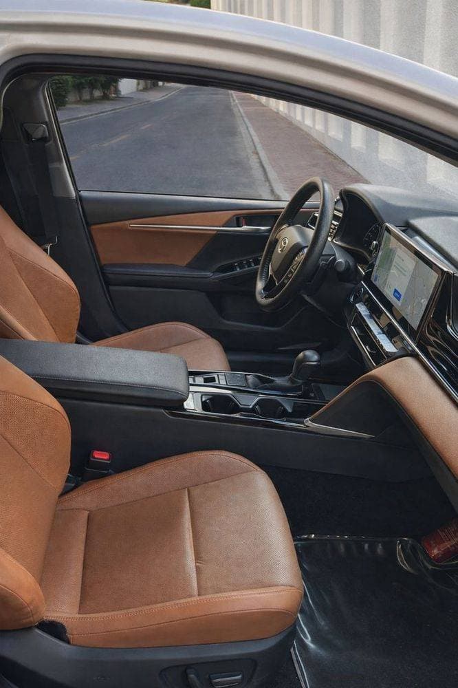 2025 Toyota Camry thumbnail 9
