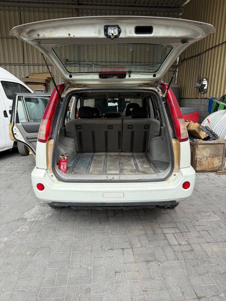 2010 Nissan X-Trail thumbnail 10